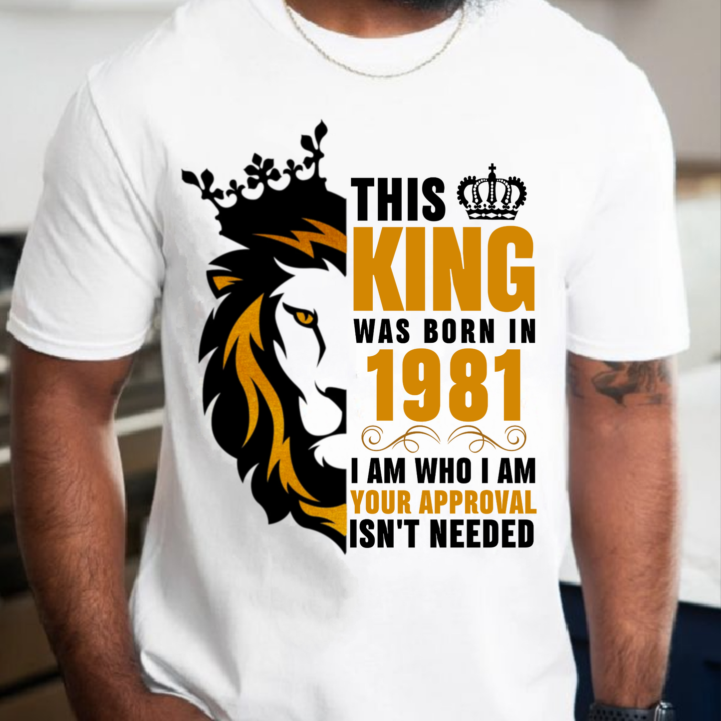 THIS KING WAS BORN IN 1981 PREMIUM QUALITY T-SHIRT
