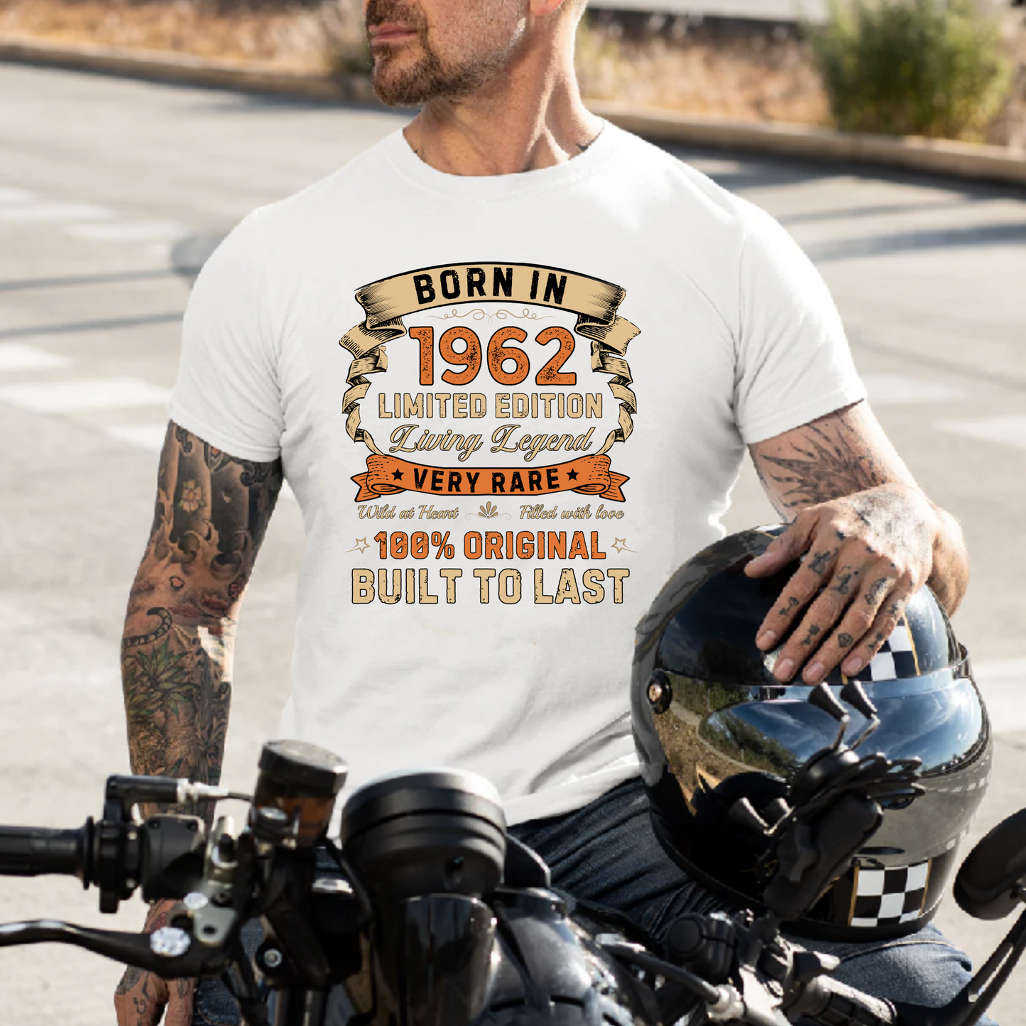 BORN IN 1962 LIMITED EDITION PREMIUM QUALITY T-SHIRT