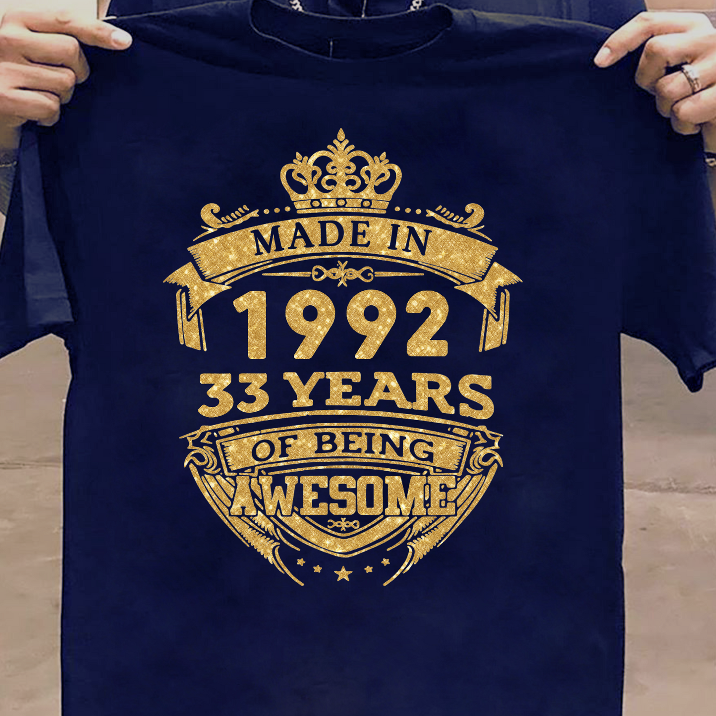 MADE IN 1992 33 YEARS OF BEING AWESOME PREMIUM QUALITY CLASSIC T-SHIRT