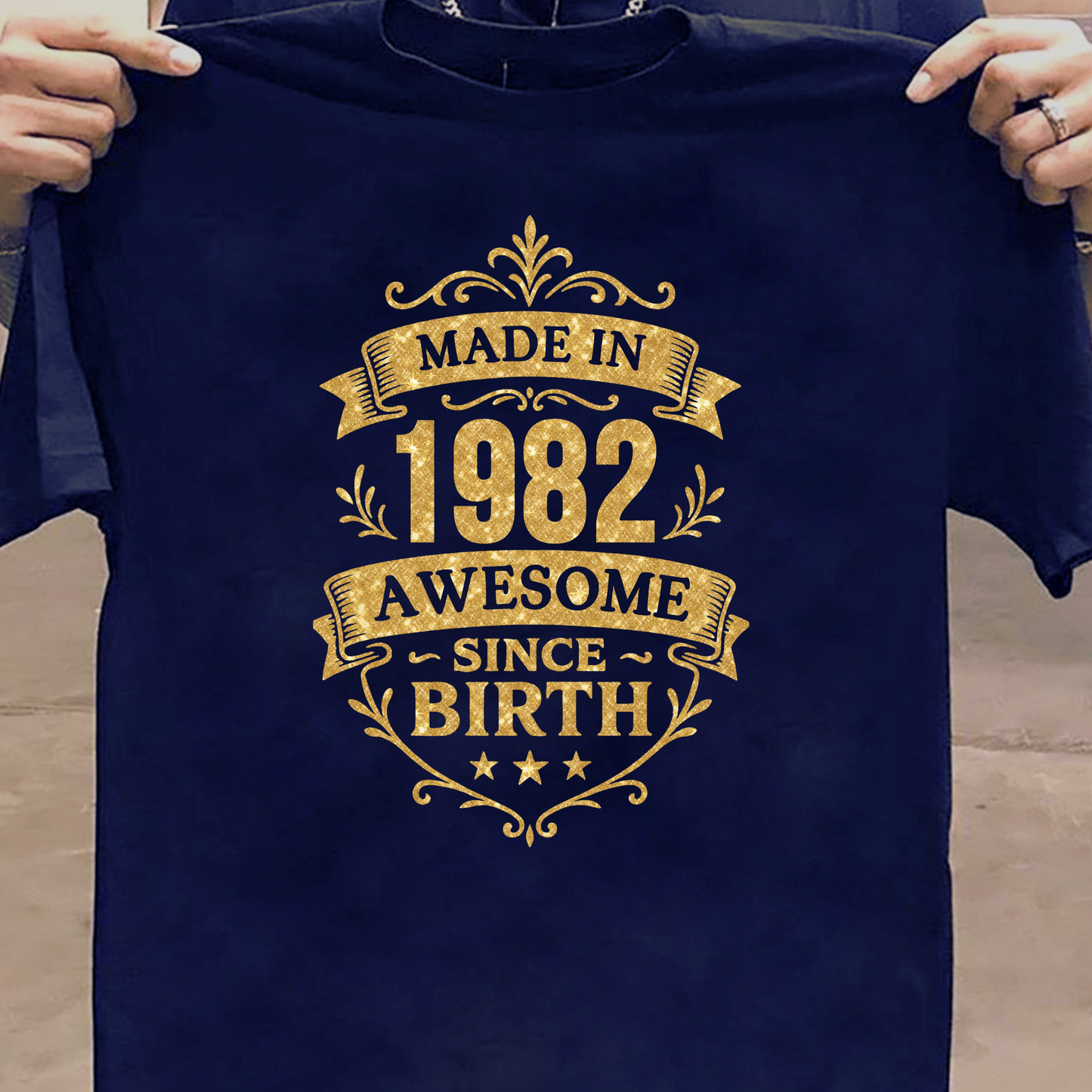 MADE IN 1982 AWESOME SINCE BIRTH PREMIUM QUALITY T-SHIRT