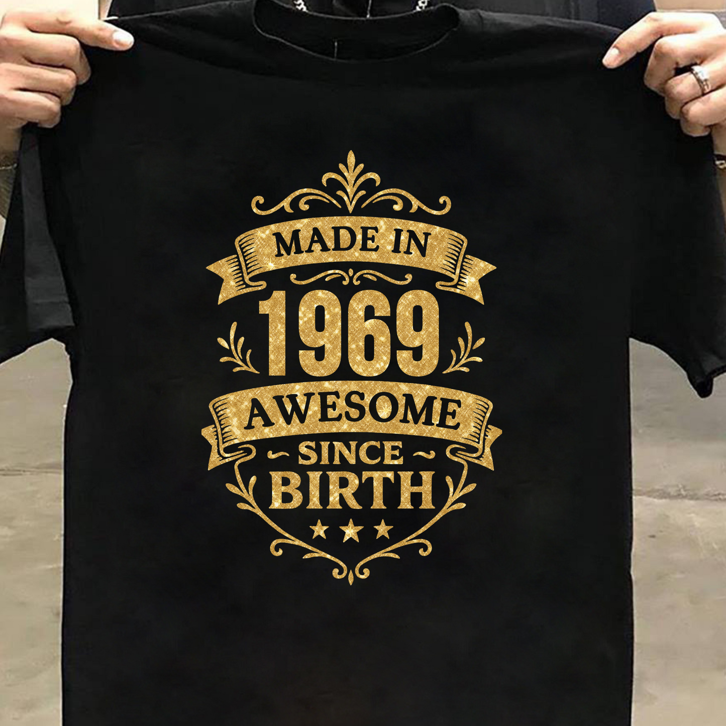 MADE IN 1969 AWESOME SINCE BIRTH PREMIUM QUALITY T-SHIRT