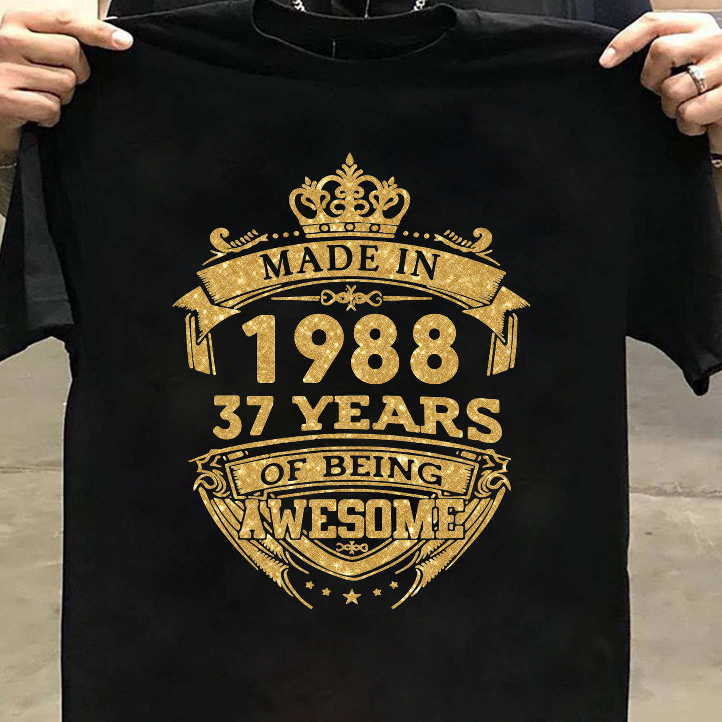 MADE IN 1988 37 YEARS OF BEING AWESOME PREMIUM QUALITY CLASSIC T-SHIRT