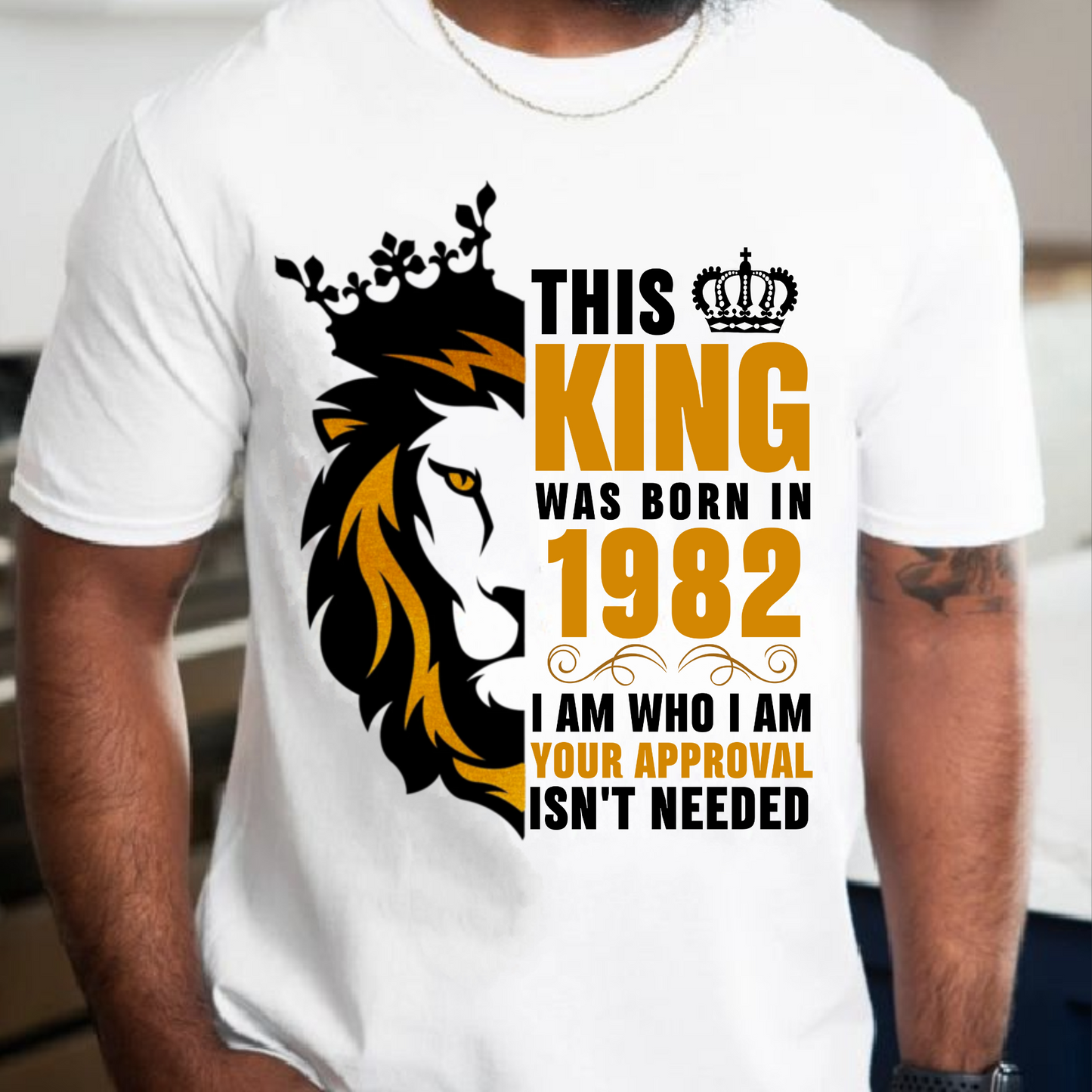 THIS KING WAS BORN IN 1982 PREMIUM QUALITY T-SHIRT