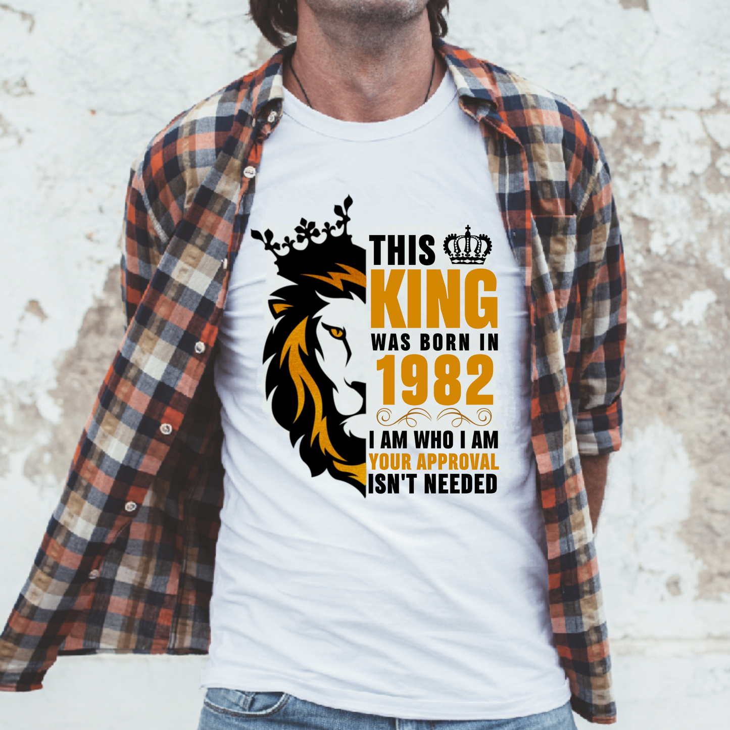 THIS KING WAS BORN IN 1982 PREMIUM QUALITY T-SHIRT