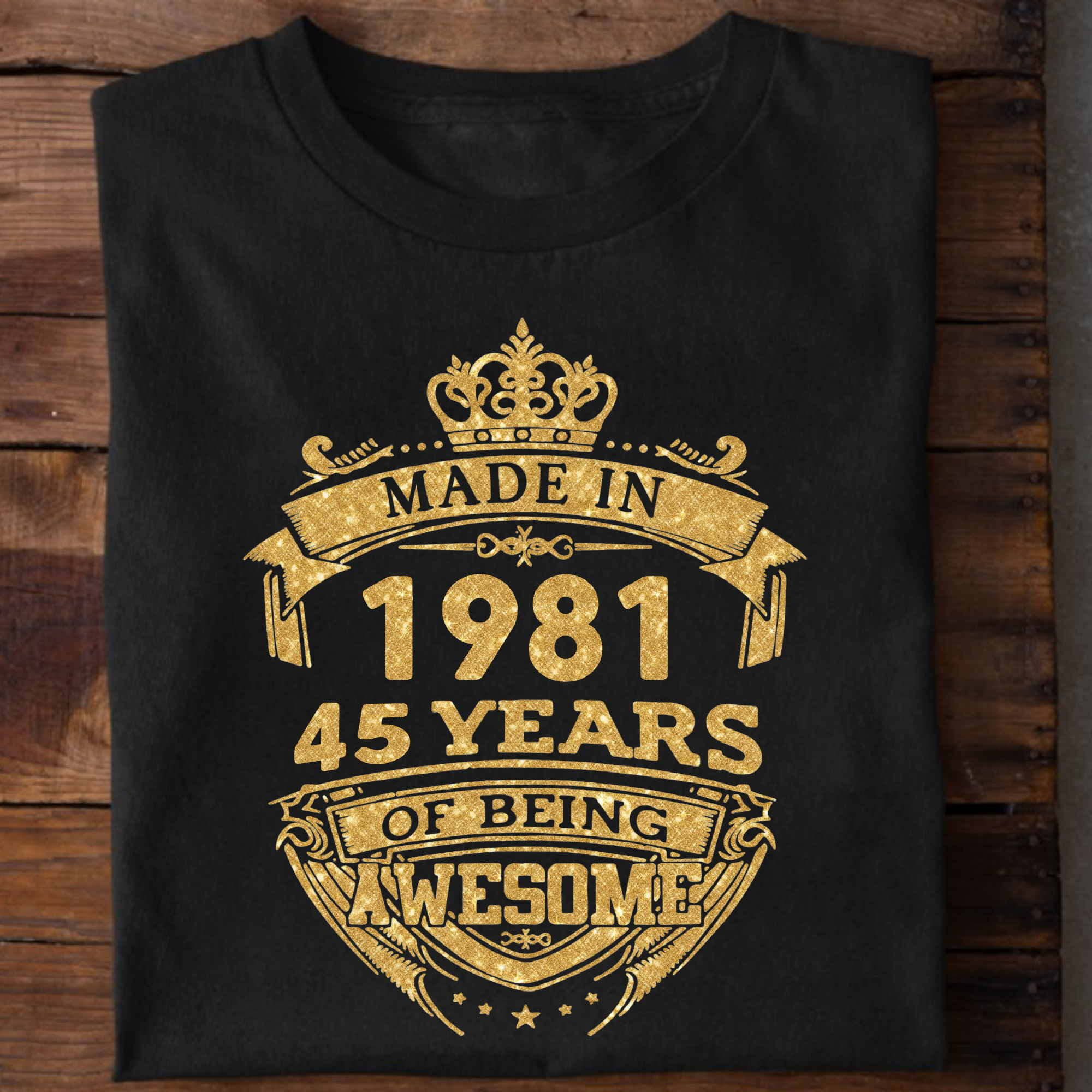 MADE IN 1981 45 YEARS OF BEING AWESOME PREMIUM CLASSIC T-SHIRT ...