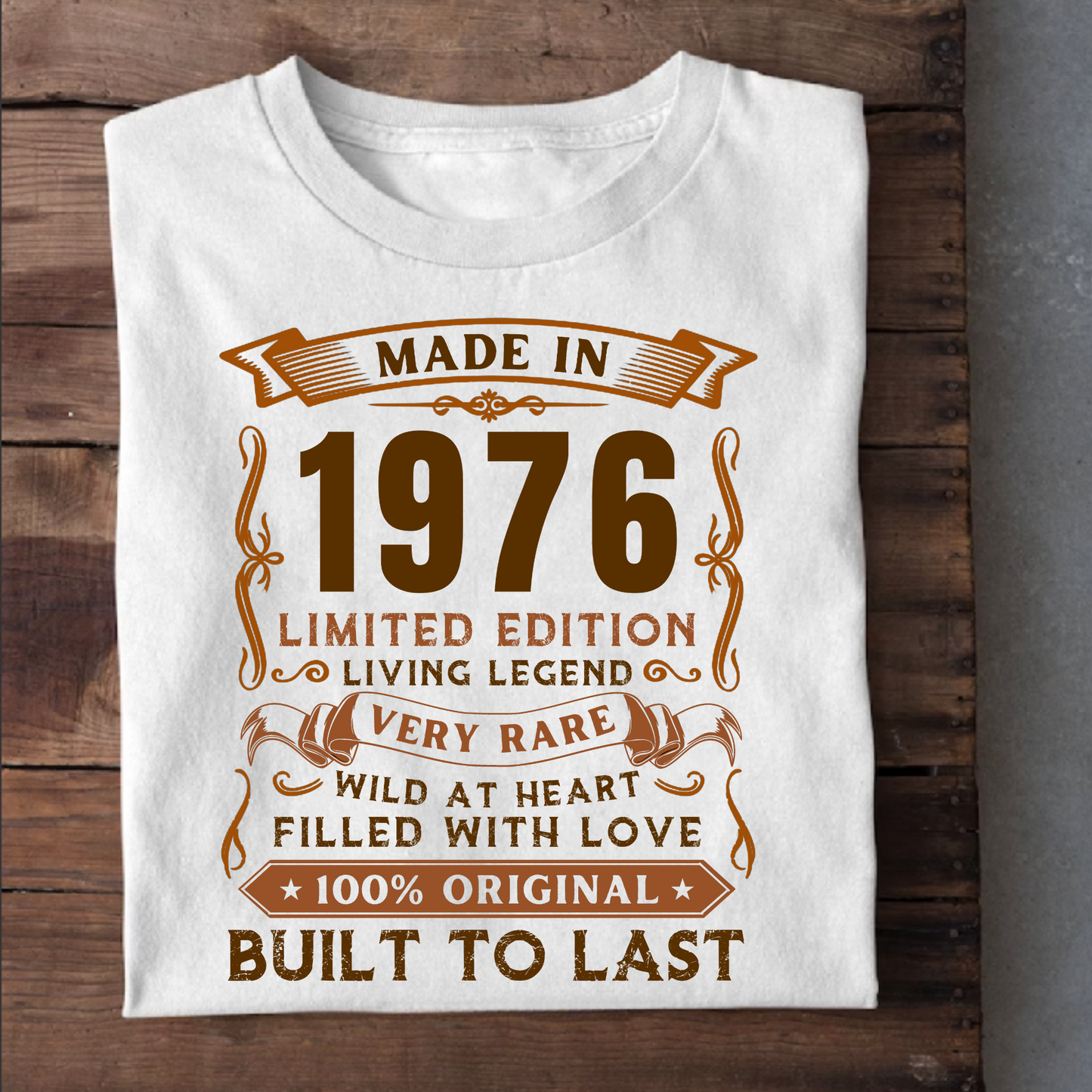 MADE IN 1976 CLASSIC T-SHIRT