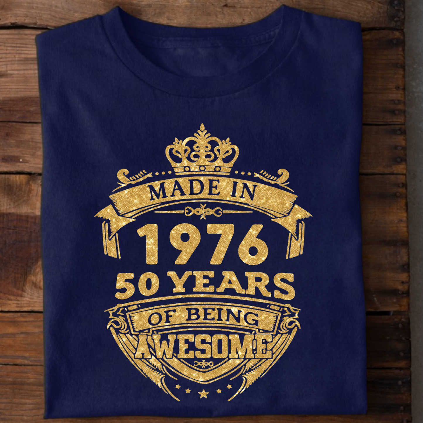 MADE IN 1976 50 YEARS OF BEING AWESOME PREMIUM CLASSIC T-SHIRT