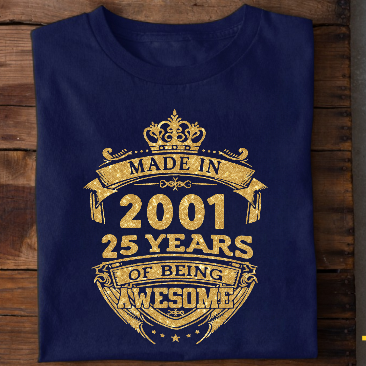 MADE IN 2001 25 YEARS OF BEING AWESOME PREMIUM CLASSIC T-SHIRT