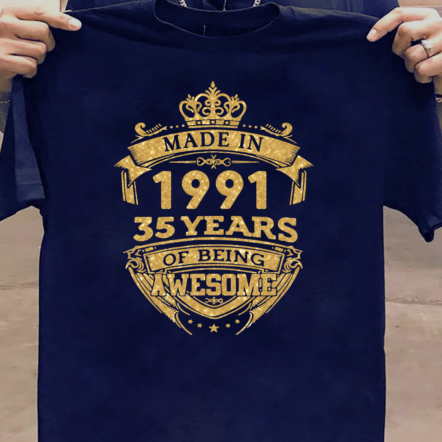 MADE IN 1991 35 YEARS OF BEING AWESOME PREMIUM CLASSIC T-SHIRT
