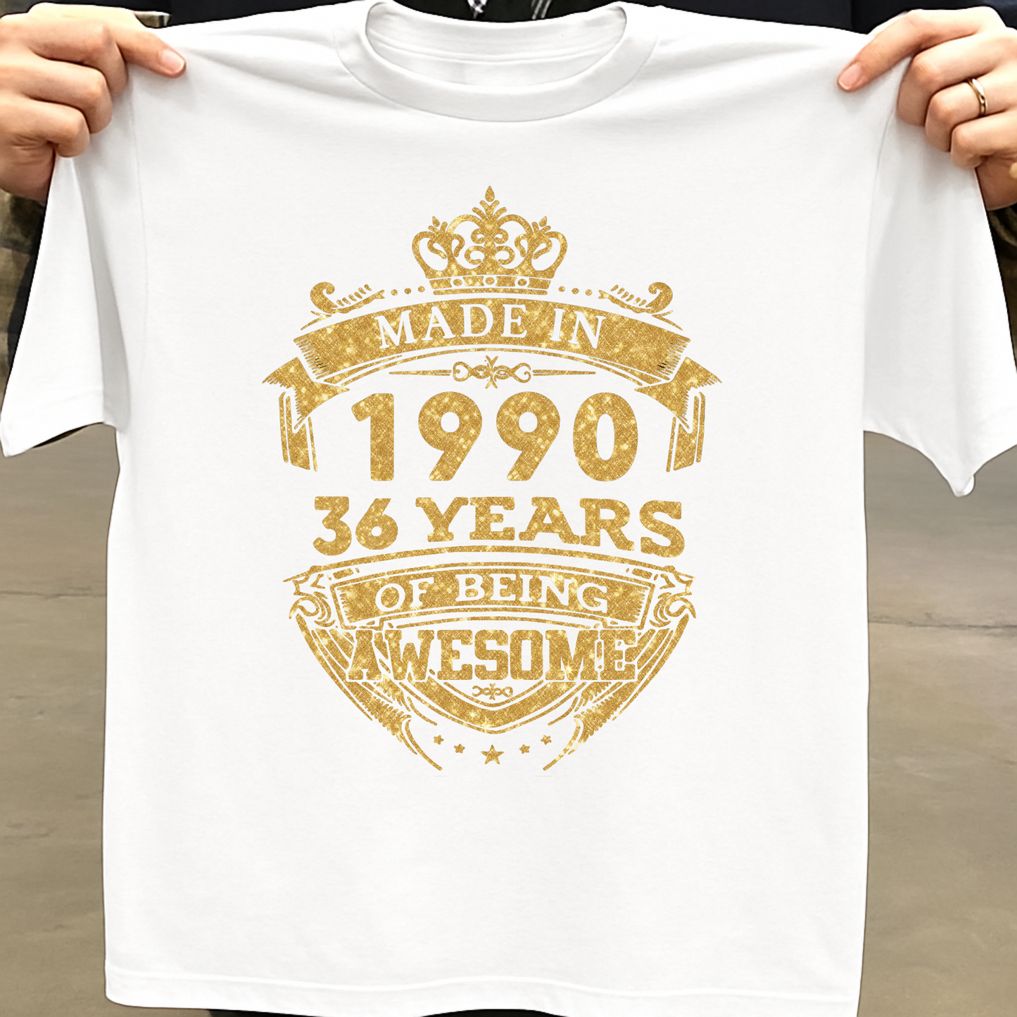 MADE IN 1990 36 YEARS OF BEING AWESOME PREMIUM CLASSIC T-SHIRT