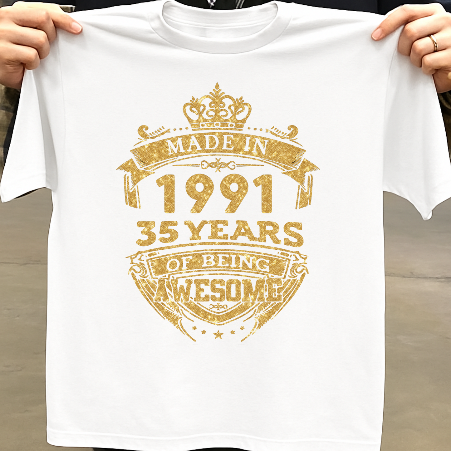 MADE IN 1991 35 YEARS OF BEING AWESOME PREMIUM CLASSIC T-SHIRT