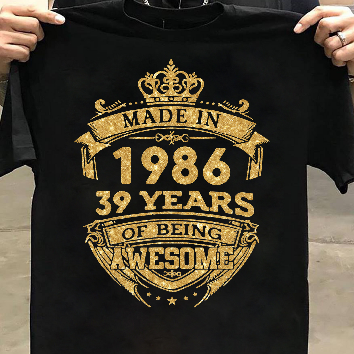 MADE IN 1986 39 YEARS OF BEING AWESOME PREMIUM QUALITY CLASSIC T-SHIRT