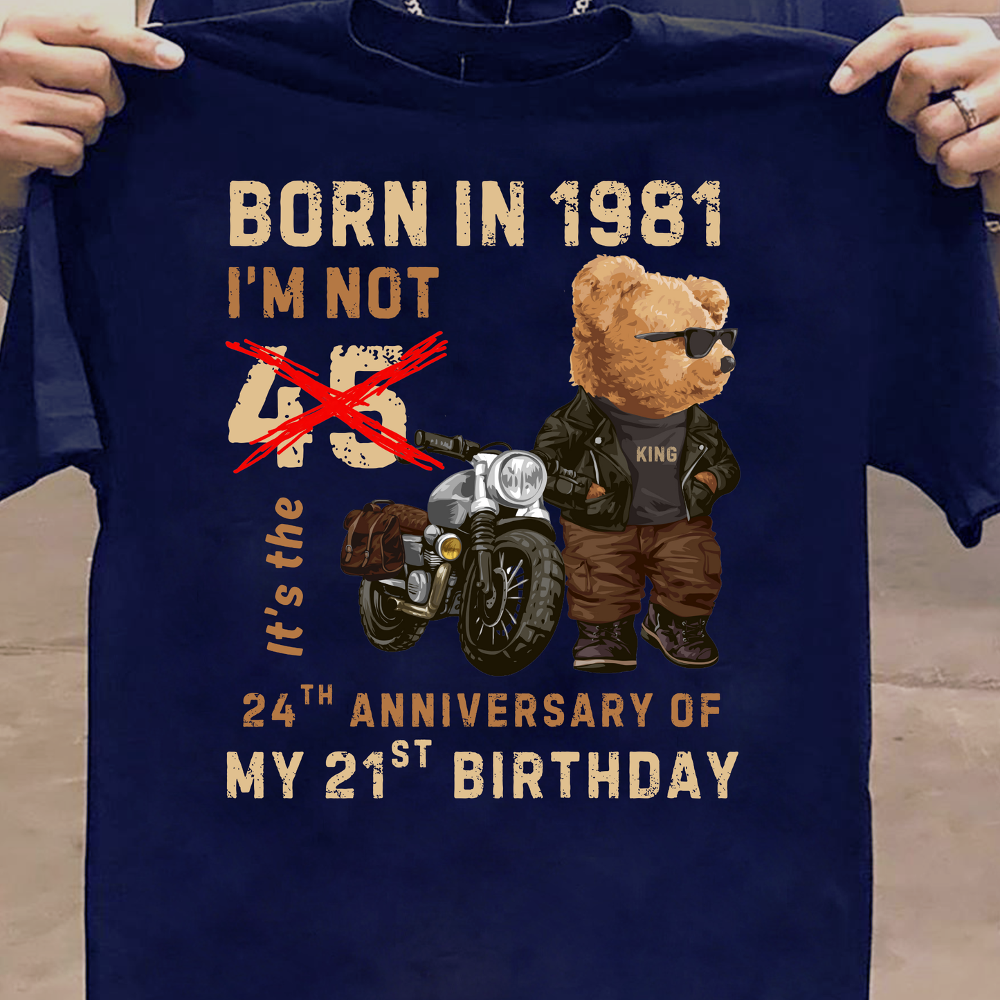BORN IN 1981 I'M NOT 45 IT'S 19TH ANNIVERSARY OF MY 26TH BIRTHDAY CLASSIC T-SHIRT