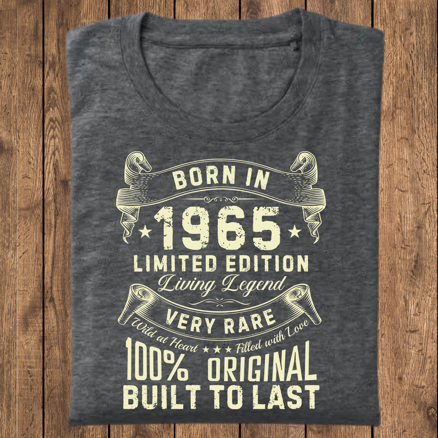 BORN IN 1965 LIVING LEGEND CLASSIC T-SHIRT