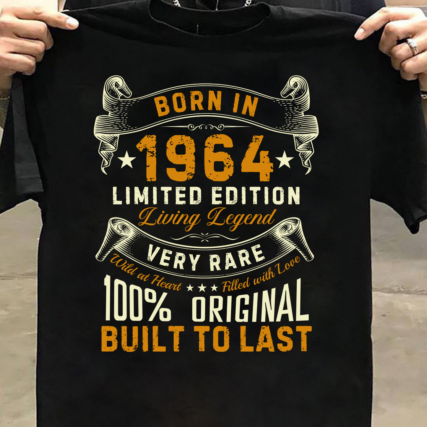 BORN IN 1964 LIVING LEGEND CLASSIC T-SHIRT