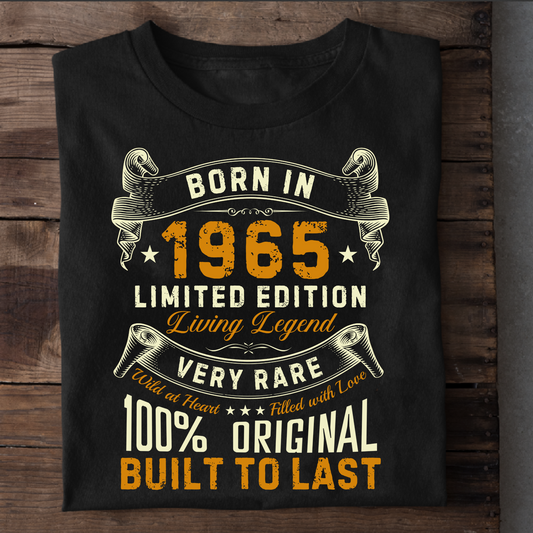 BORN IN 1965 LIVING LEGEND CLASSIC T-SHIRT