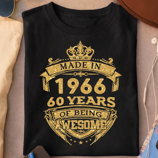 MADE IN 1966 60 YEARS OF BEING AWESOME PREMIUM CLASSIC T-SHIRT