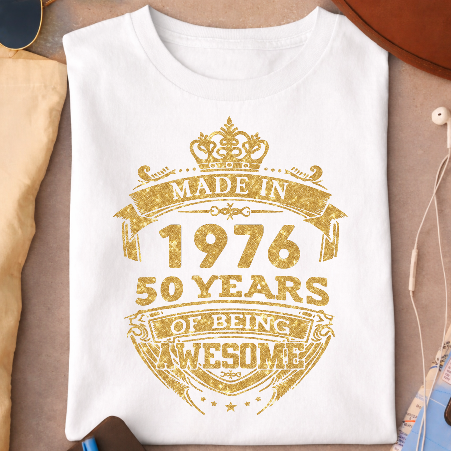 MADE IN 1976 50 YEARS OF BEING AWESOME PREMIUM CLASSIC T-SHIRT