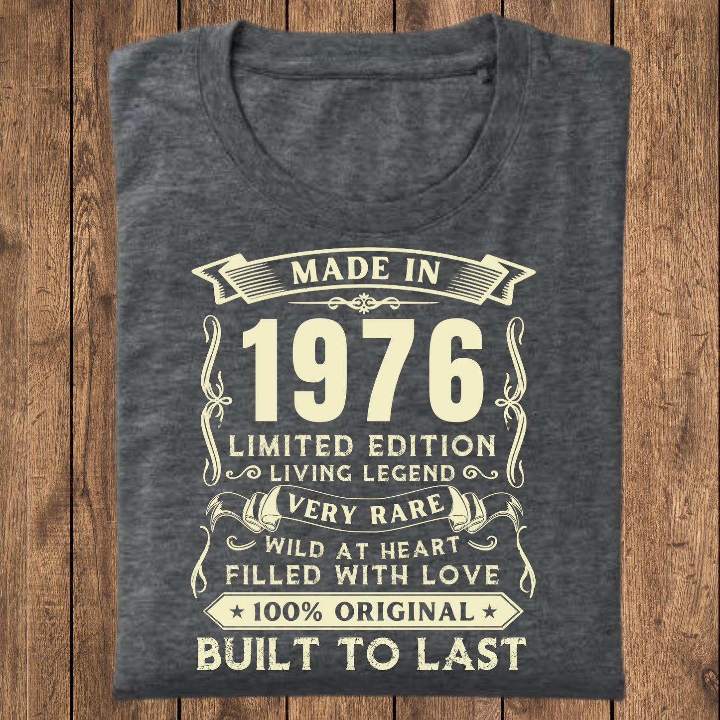 MADE IN 1976 CLASSIC T-SHIRT