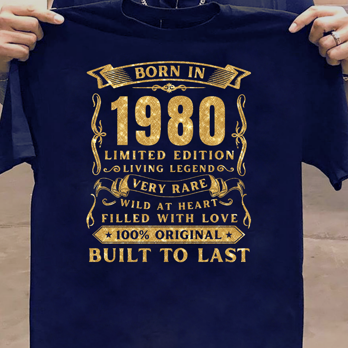 BORN IN 1980 PREMIUM QUALITY T-SHIRT