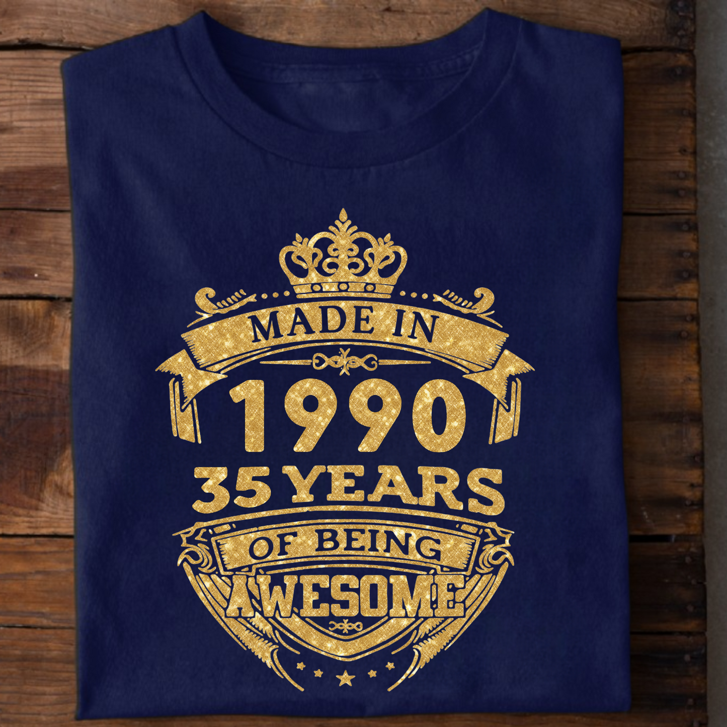 MADE IN 1990 35 YEARS OF BEING AWESOME PREMIUM QUALITY CLASSIC T-SHIRT