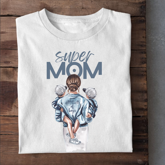 SUPER MOM OF BOYS CLASSIC T-SHIRT
