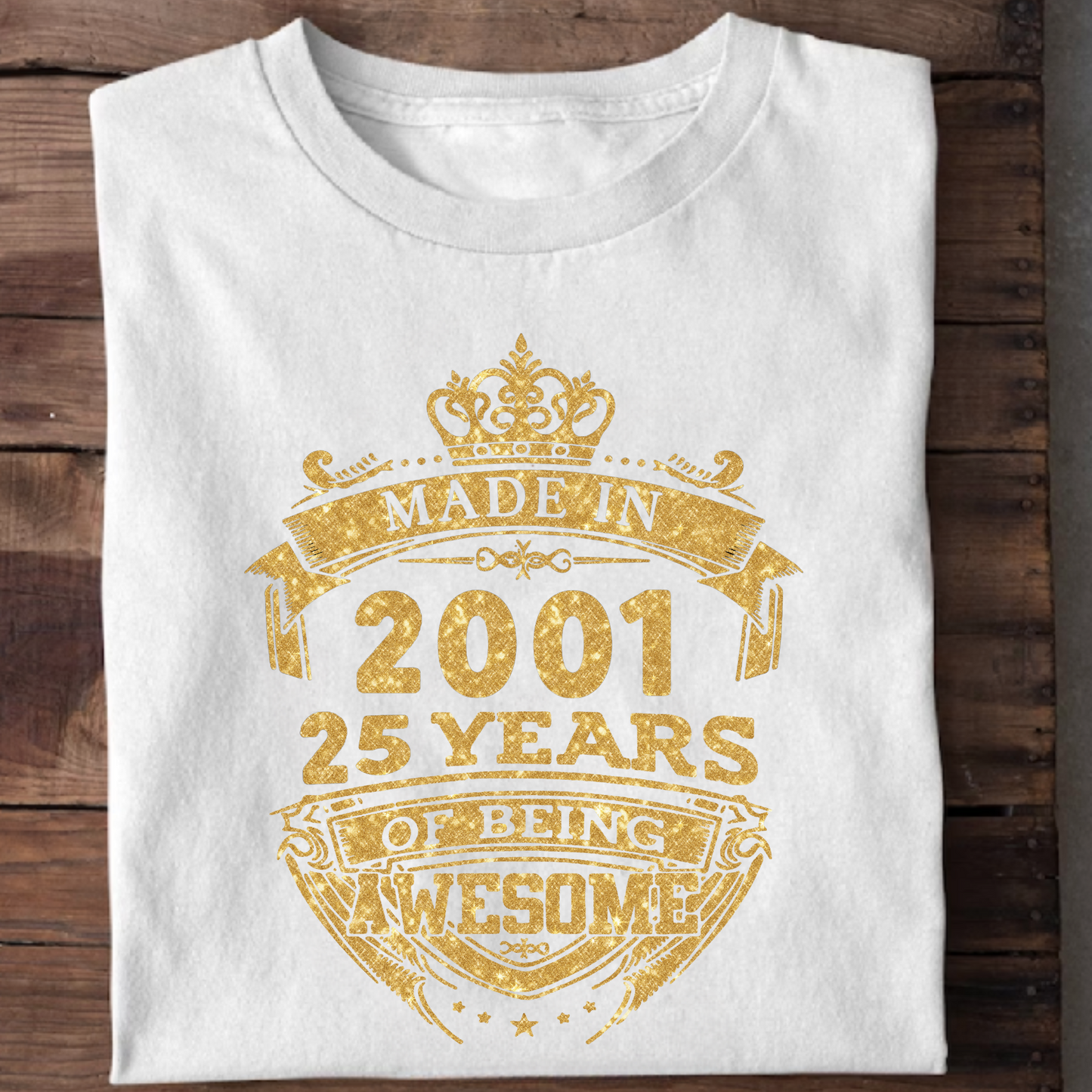 MADE IN 2001 25 YEARS OF BEING AWESOME PREMIUM CLASSIC T-SHIRT